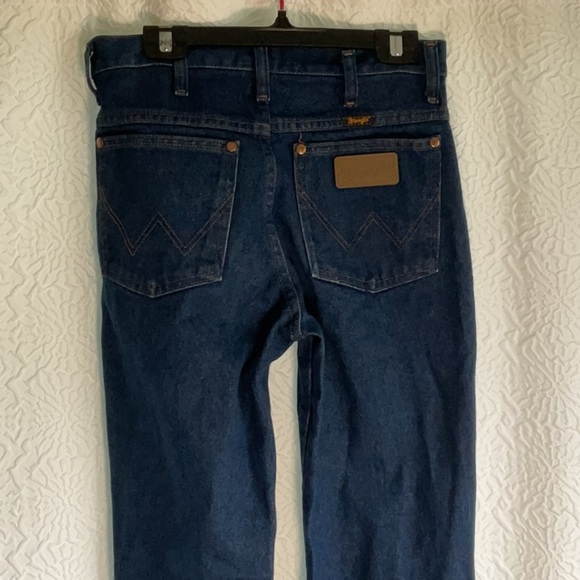Wrangler classic dark blue denim jeans - Picture 2 of 12